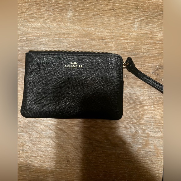 Barely used black leather coach wristlet - Picture 1 of 1